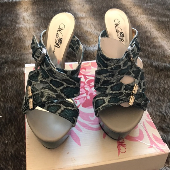 Women heels - Picture 2 of 5